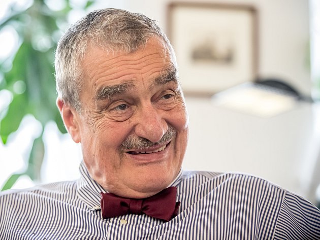 Schwarzenberg: Nedostatek idejí v politice odrazuje mladé - Deník.cz - denik.cz