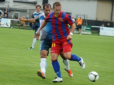 Václav Šperl čtyřmi góly přispěl k vysoké výhře Slavoje nad Příkosicemi.