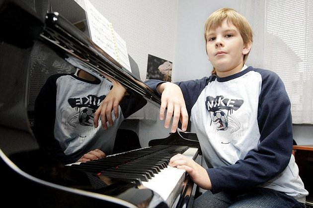 Mladý klavírista Matyáš Novák