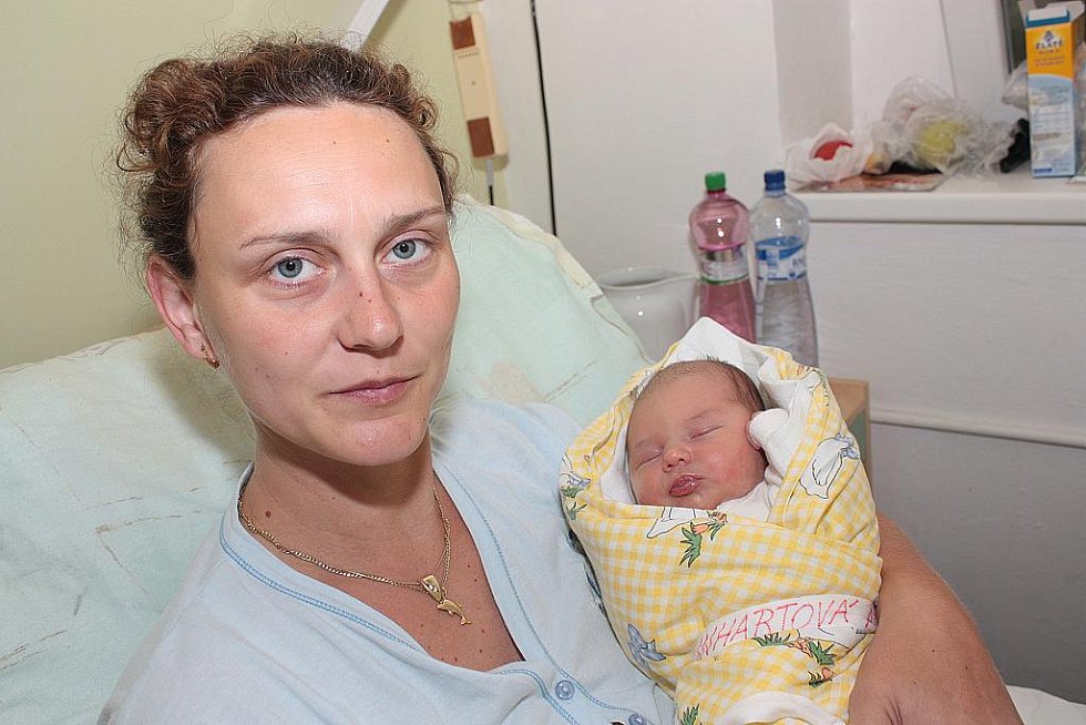 Adéla Linhartová se narodila 30. července 2010 s porodní váhou 3410 gramů a mírou 50 - ko_mimi31_img_6237_galerie-980