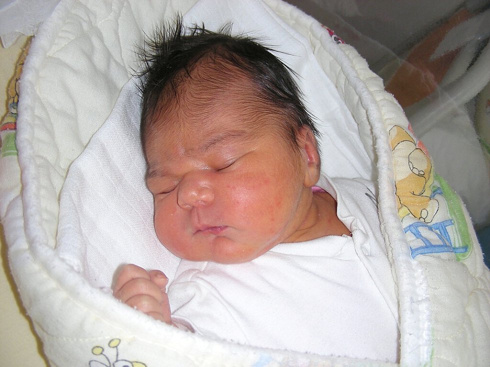 Velkou radost mají rodiče Lucie Kotlárová a Aurel-Ionut Serban, kterým se 17. dubna 2015 narodilo první dítko, dcerka Izabela Maria Kotlárová s váhou 3,84 ... - b7-kotlarova15-17_galerie-980