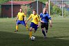Fotbalisté Valašského Meziříčí B (žluté dresy) doma porazili Brumov B 2:1.