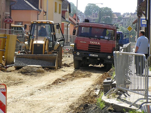 Ulice Mírová v Brodě prochází rekonstrukcí