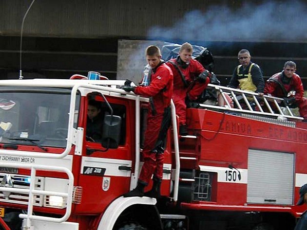 V Mladoňovicích shořely 4000 balíků slámy, škoda je 1,4 milionu