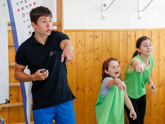 OBRAZEM: Děti si zacvičili s olympijskými medailisty