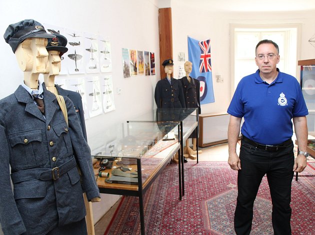 Na zámku v Polici otevírají muzeum letců v RAF