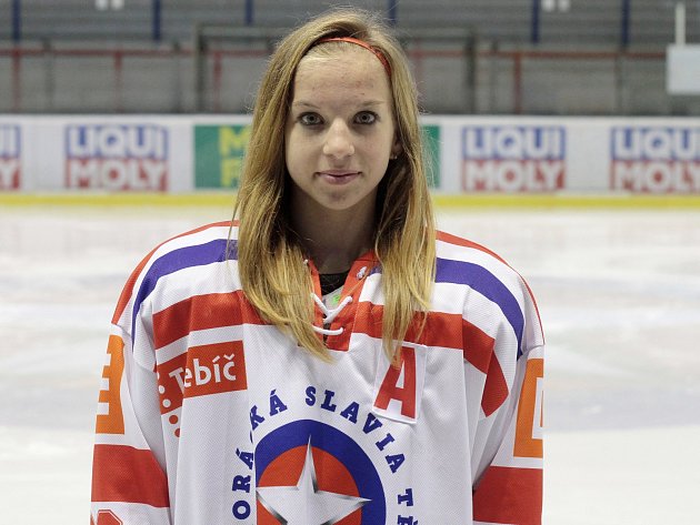 Hokejistka Škrdlová z Třebíče bojuje na mistrovství světa