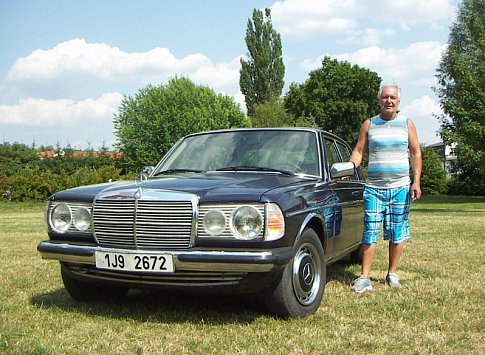 Měl přezdívku piáno a byl vždy oblíbený. Mercedes Benz 123