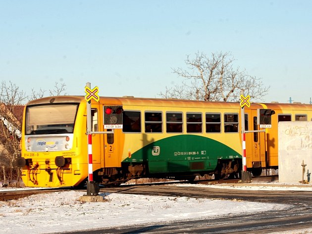 Dva železniční přejezdy na trati Žďár nad Sázavou - Tišnov budou bezpečnější