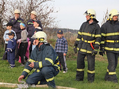 Dobrovolní hasiči trénovali v Rokytně