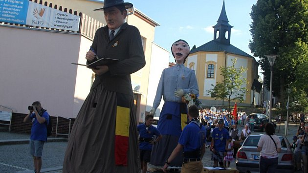 Moravecký kulturní dům zaplavily tisíce květin