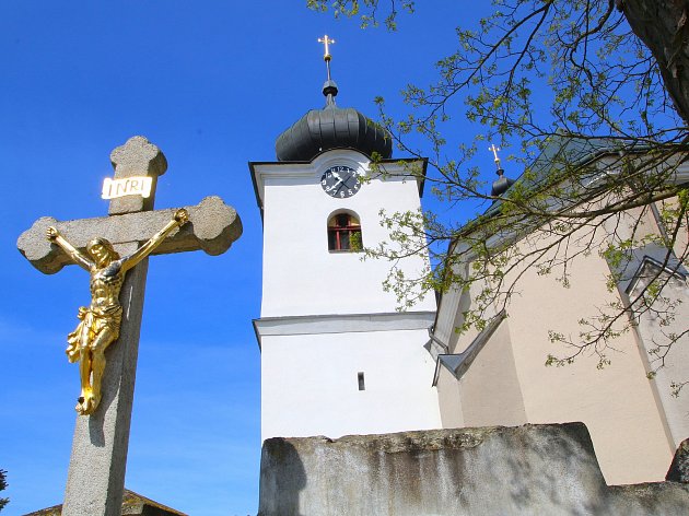 V kostele v Nížkově se poprvé po opravě rozezní varhany