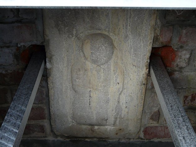Tajemný kámen z Nového Veselí býval kdysi takzvaný náhrobník