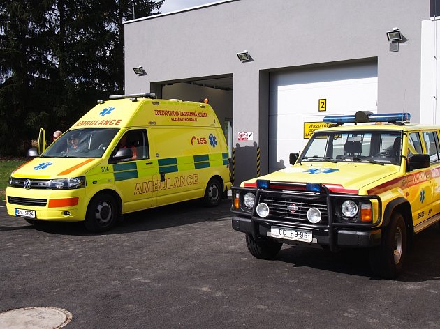 V pondělí bylo oficiálně otevřeno nové výjezdové centrum Zdravotnické záchranné služby ve Stříbře. 