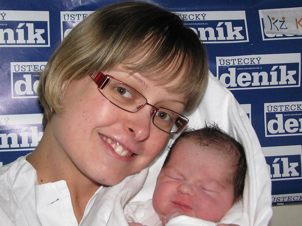 Kateřina Hrdá, porodila v ústecké porodnici dne 8. 3. 2010 (14.30) - 1010_bb_hrda_galerie-980