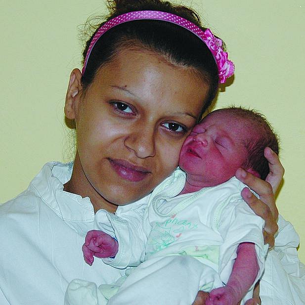 Michaela Poláková, porodila v ústecké porodnici dne 22. 8. 2011 (5.51) - 20110827_rodina_miminka_michaela_polakova_galerie-980