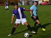 OP muži - 11. kolo: SK Zlatá Koruna (azurové dresy) - FK Dolní Dvořiště 4:2 (2:1).