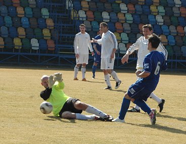 SPLNIL POVINNOST. SK Vilémov (v modrém) zvítězil 2:0 v Blšanech.