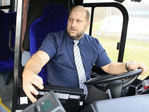 Zelené autobusy na Děčínsku řídil i radní Jaroslav Komínek.