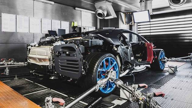 Výrobní prostory Bugatti Chiron ve francouzském Molsheimu. 
