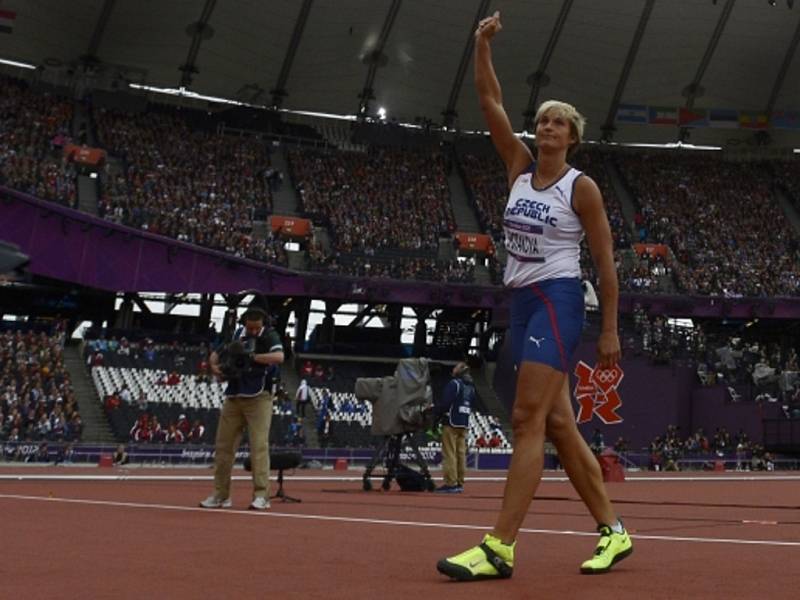 Oštěpařka Barbora Špotáková si zajistila finále olympijských her v Londýně prvním pokusem.