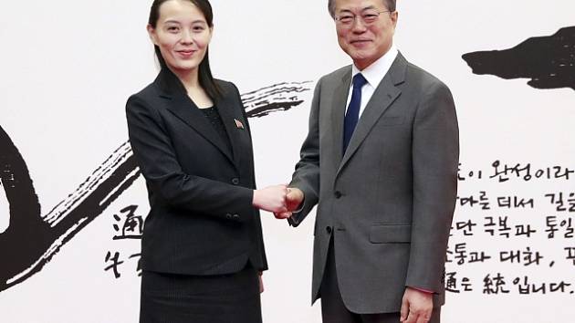 Setkání sestry vůdce KLDR Kim Jo-čong a jihokorejského prezidenta Mun Če-ina