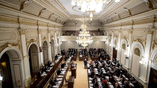 Zasedání sněmovny 28. listopadu v Praze.