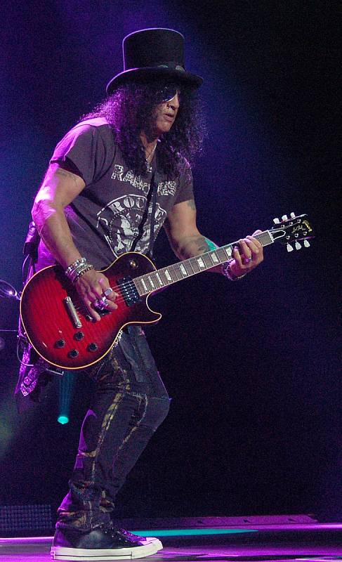 V pražské O2 Areně vystoupil 9. února kytarista Slash se svou kapelou