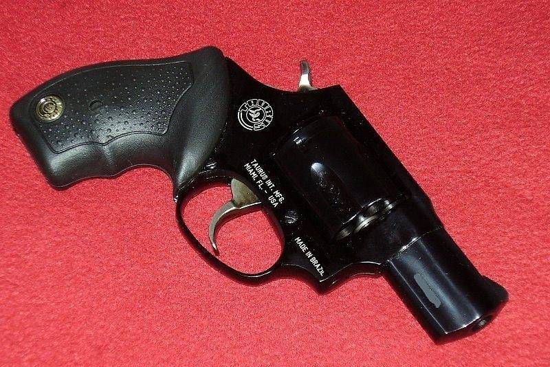 Vražednou zbraní se stal revolver Taurus model 85, ilustrační foto