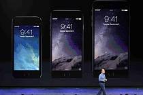 iPhone 5S v porovnání s novými typy 6 a 6 Plus.