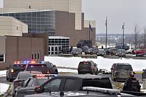 Střelba na střední škole v Michiganu.