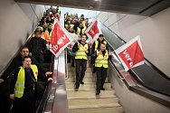 Německá letiště ochromila stávka bezpečnostního personálu