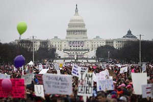 Manifestace za práva žen ve Washingtonu. 