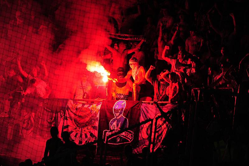 Fotbalové utkání 3. předkola Ligy mistrů mezi celky SK Slavia Praha a FK Dynamo Kyjev 7. srpna v Praze. Fanoušci Dynama.