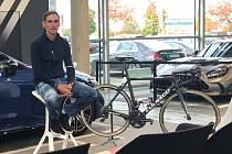 Profesionální cyklista Roman Kreuziger oznámil ukončení aktivní kariéry. Od nové sezony bude sportovním ředitelem stáje Team Bahrain Victorious.