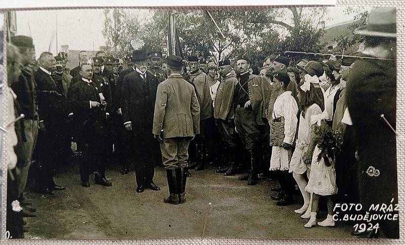 Setkání prezidenta Tomáše Garriguea Masaryka se členy TJ Sokol v Českých Budějovicích v roce 1924