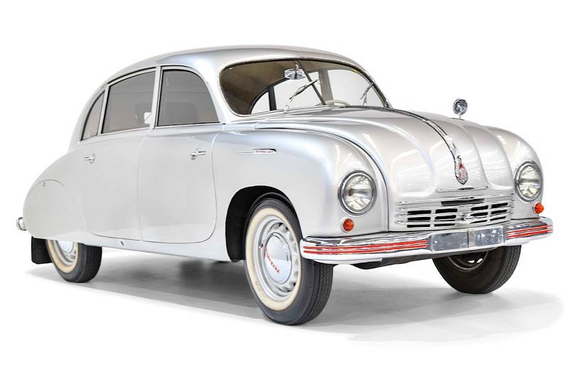 Tatra 600 Tatraplán - 1950 (32 000 AUD)