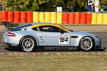 Tomáš Enge předvedl v Nogaru nový vůz Aston Martin Vantage V8 GT2.
