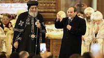 Egyptský prezident Abdal Fattáh Sísí a patriarcha koptské církve Tavadros II.