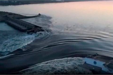 Zničená ukrajinská přehrada Kachovka