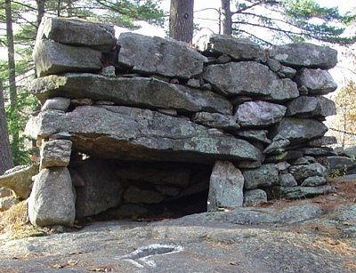 Kamenná komora v lokalitě Amerického Stonehenge
