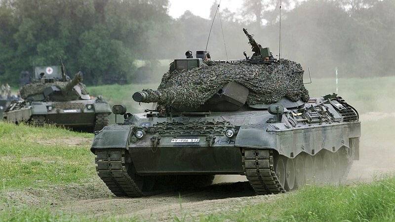 Tank Leopard 1 v německém Storkau 19. května 2000