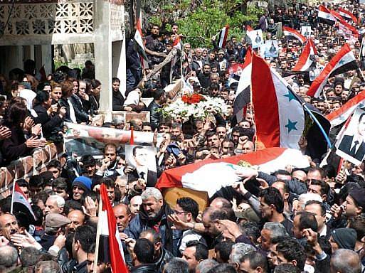 Tisíce Syřanů vyšly do ulic v několika městech a volaly po reformách.