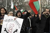 Tisíce Bulharů dnes opět demonstrovaly ve dvou desítkách bulharských měst proti vysokým účtům za elektřinu.