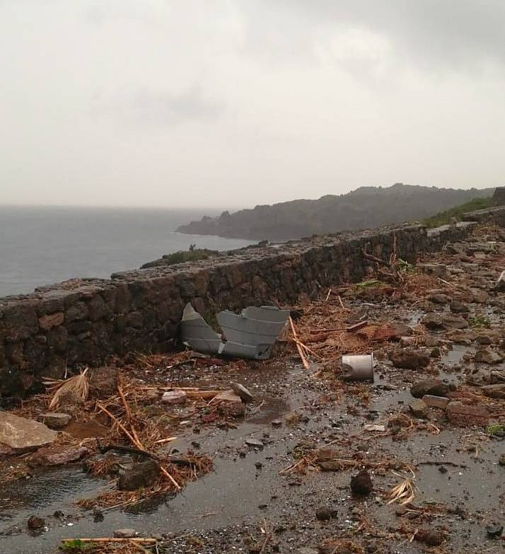 Italský ostrov Pantelleria ve Středozemním moři zasáhlo tornádo