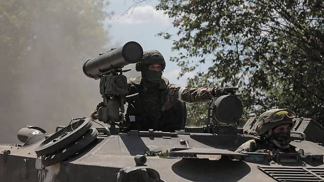 Ruští vojáci v Chersonské oblasti na Ukrajině. Ilustrační snímek
