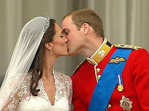 Britský princ William si v pátek vzal ve Westminsterském opatství v Londýně Kate Middletonovou.