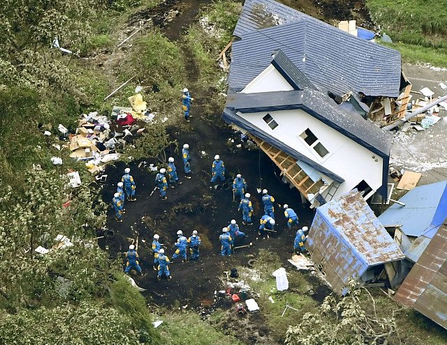 Následky zemětřesení v Japonsku na ostrově Hokkaidó