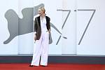 Prezidentka poroty Cate Blanchettová na filmovém festivalu v Benátkách