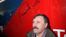 Podpis prosím... Antonín Panenka a jeho autogram.